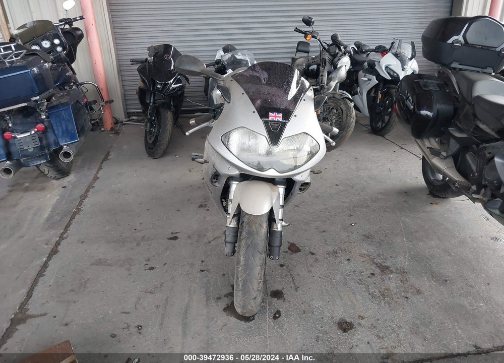 2002 TRIUMPH MOTORCYCLE DAYTONA 955I VIN: SMT502FP82J149003