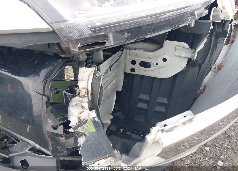 2018 MITSUBISHI OUTLANDER ES VIN: JA4AD2A30JZ049056