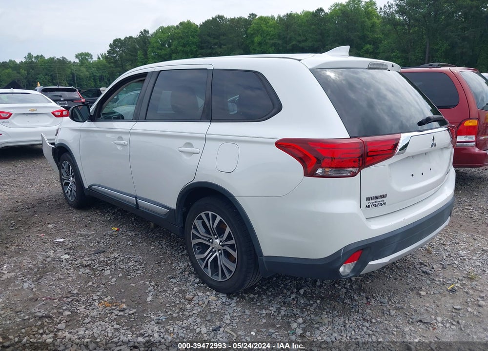2018 MITSUBISHI OUTLANDER ES VIN: JA4AD2A30JZ049056