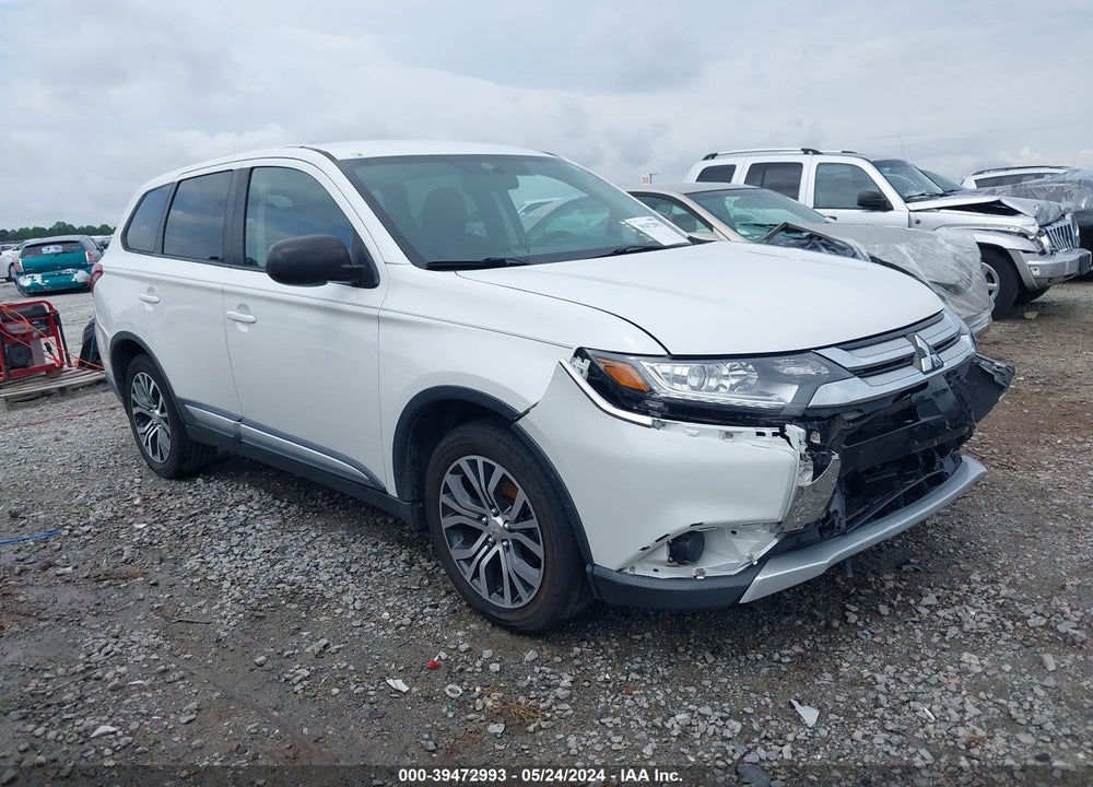 2018 MITSUBISHI OUTLANDER ES VIN: JA4AD2A30JZ049056