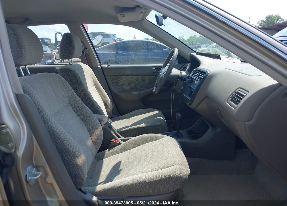 2000 HONDA CIVIC LX VIN: 1HGEJ6675YL027703