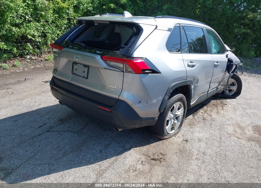 2021 TOYOTA RAV4 XLE VIN: 2T3P1RFV6MC253734