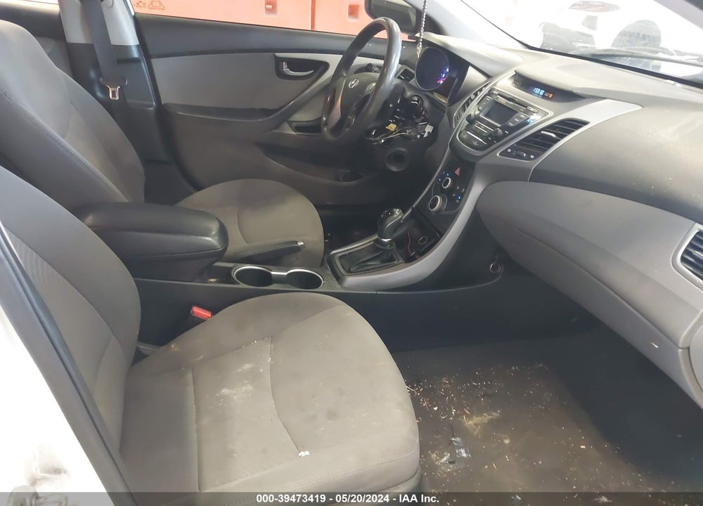 2016 HYUNDAI ELANTRA SE VIN: 5NPDH4AEXGH735996