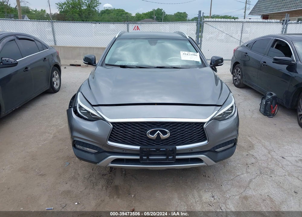 2018 INFINITI QX30 ESSENTIAL VIN: SJKCH5CR0JA006161