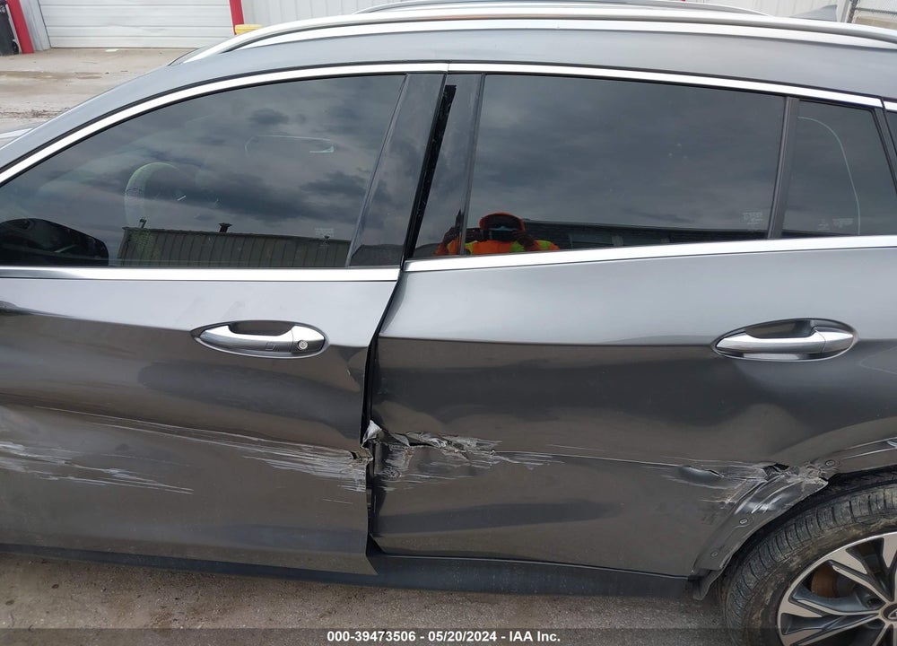 2018 INFINITI QX30 ESSENTIAL VIN: SJKCH5CR0JA006161