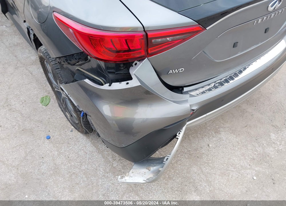 2018 INFINITI QX30 ESSENTIAL VIN: SJKCH5CR0JA006161
