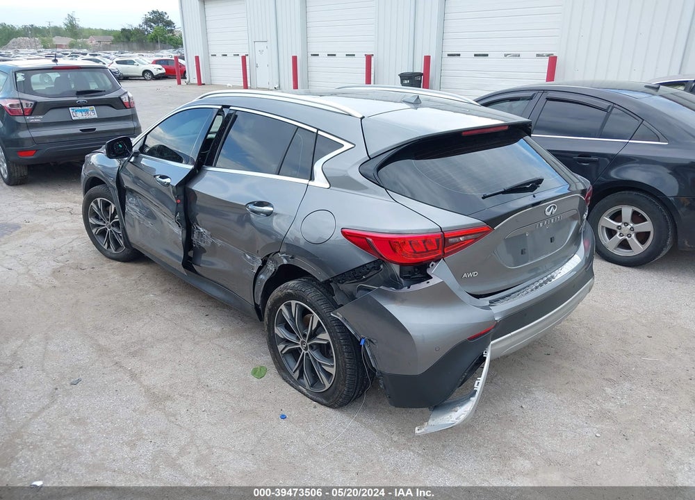 2018 INFINITI QX30 ESSENTIAL VIN: SJKCH5CR0JA006161