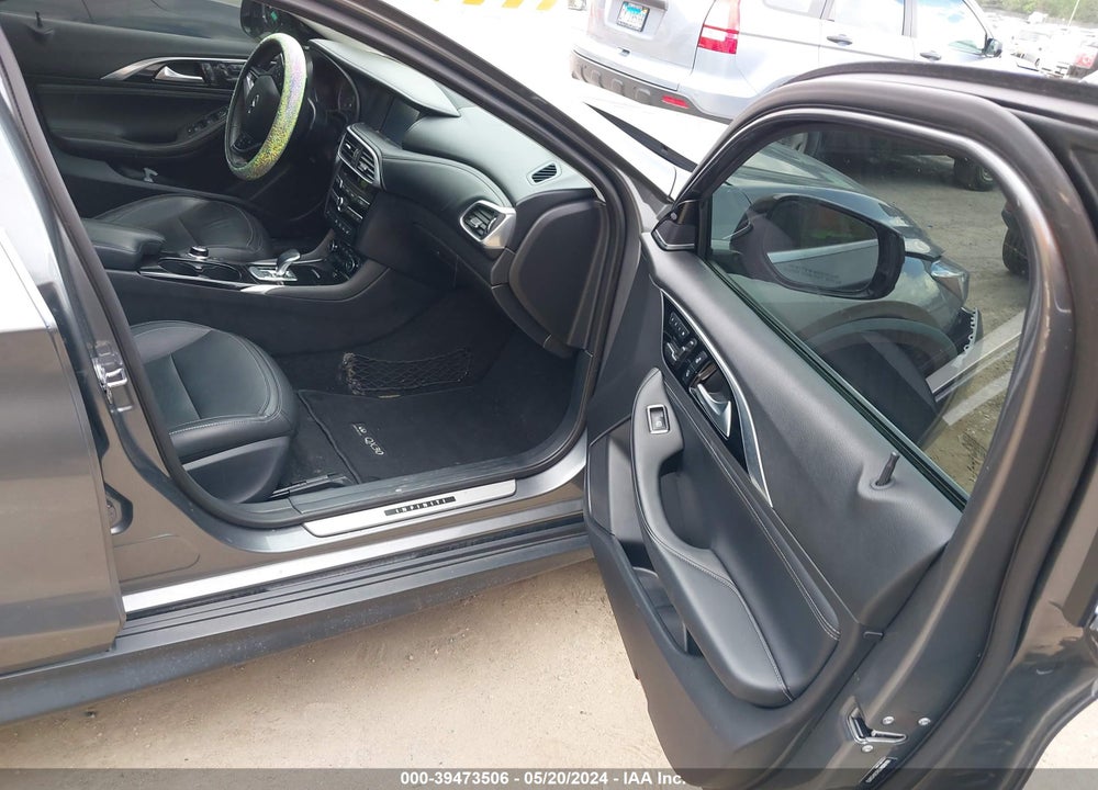 2018 INFINITI QX30 ESSENTIAL VIN: SJKCH5CR0JA006161