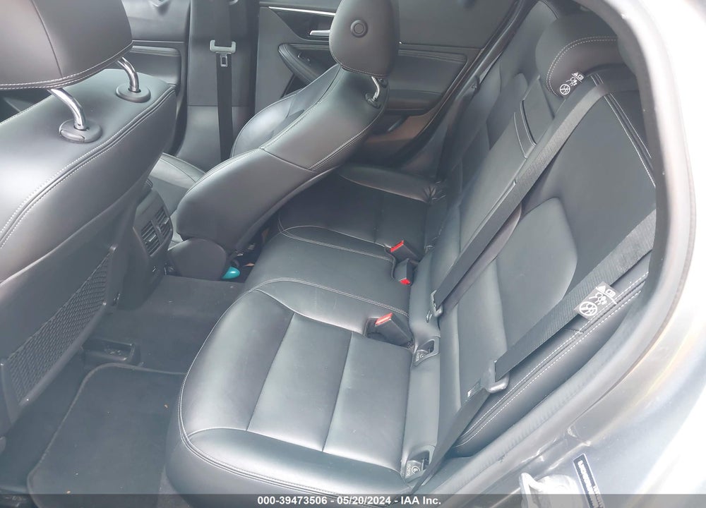 2018 INFINITI QX30 ESSENTIAL VIN: SJKCH5CR0JA006161