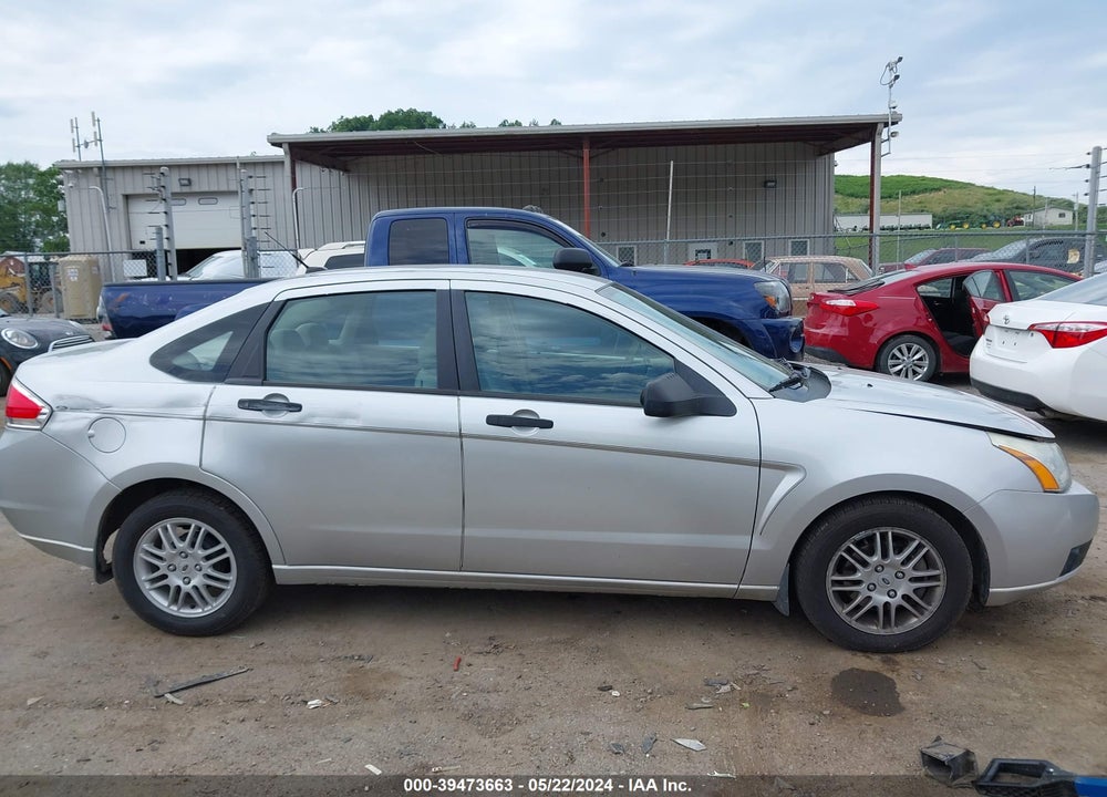 2011 FORD FOCUS SE VIN: 1FAHP3FN5BW105819