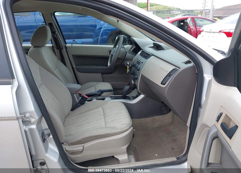 2011 FORD FOCUS SE VIN: 1FAHP3FN5BW105819