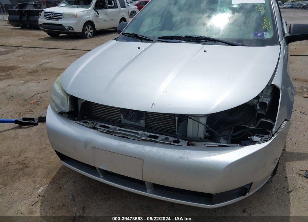 2011 FORD FOCUS SE VIN: 1FAHP3FN5BW105819