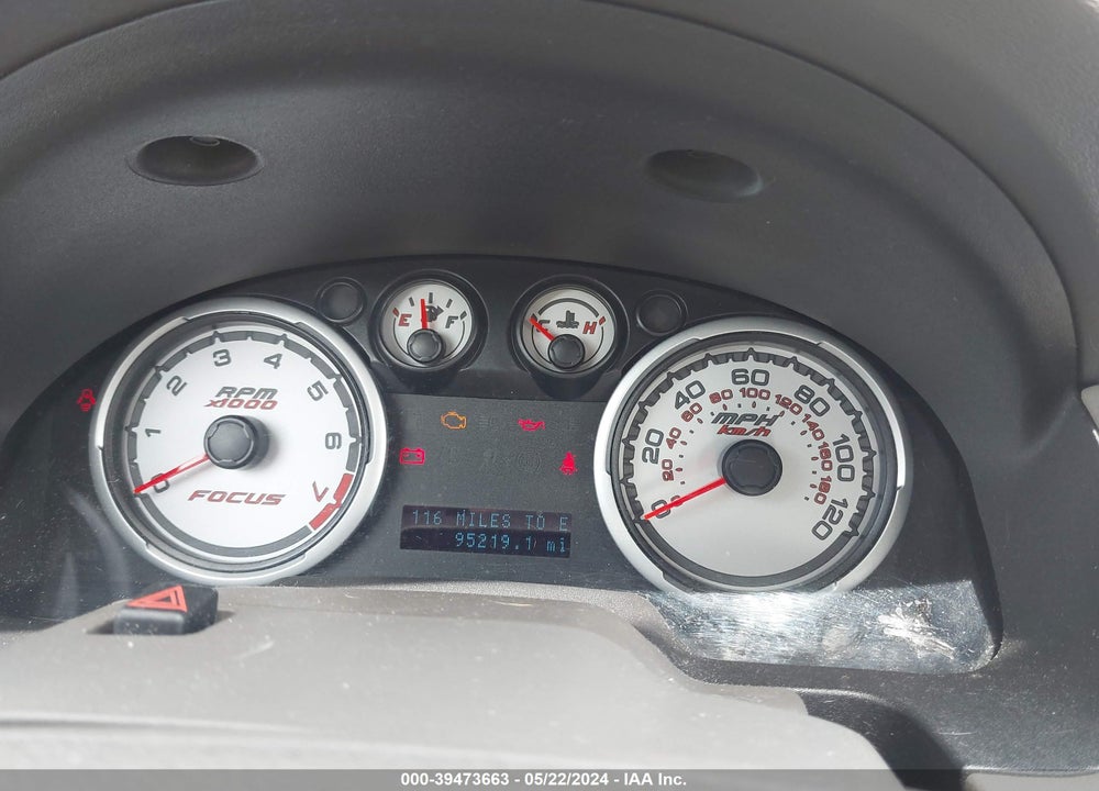 2011 FORD FOCUS SE VIN: 1FAHP3FN5BW105819