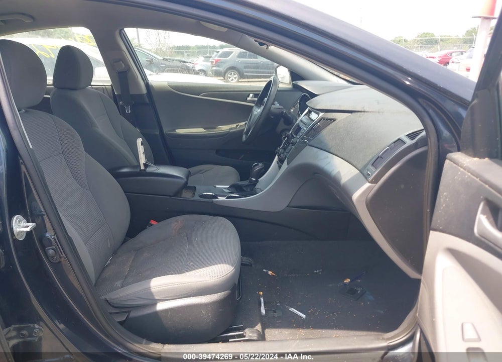 2014 HYUNDAI SONATA GLS VIN: 5NPEB4AC7EH881001