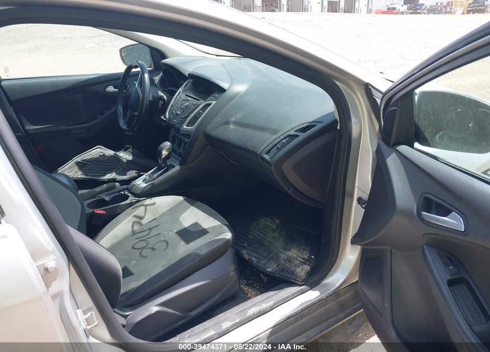 2014 FORD FOCUS SE VIN: 1FADP3F29EL253286