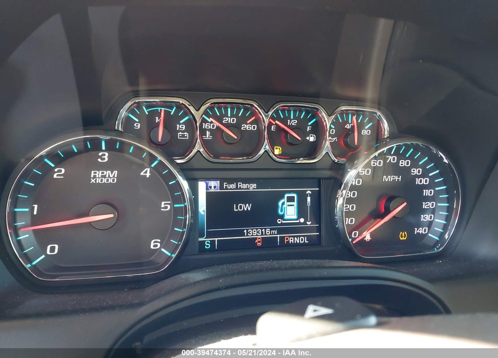2018 CHEVROLET SUBURBAN LT VIN: 1GNSCHKC2JR113474