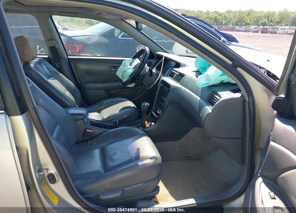 2000 TOYOTA CAMRY LE V6 VIN: 4T1BF28K5YU096684