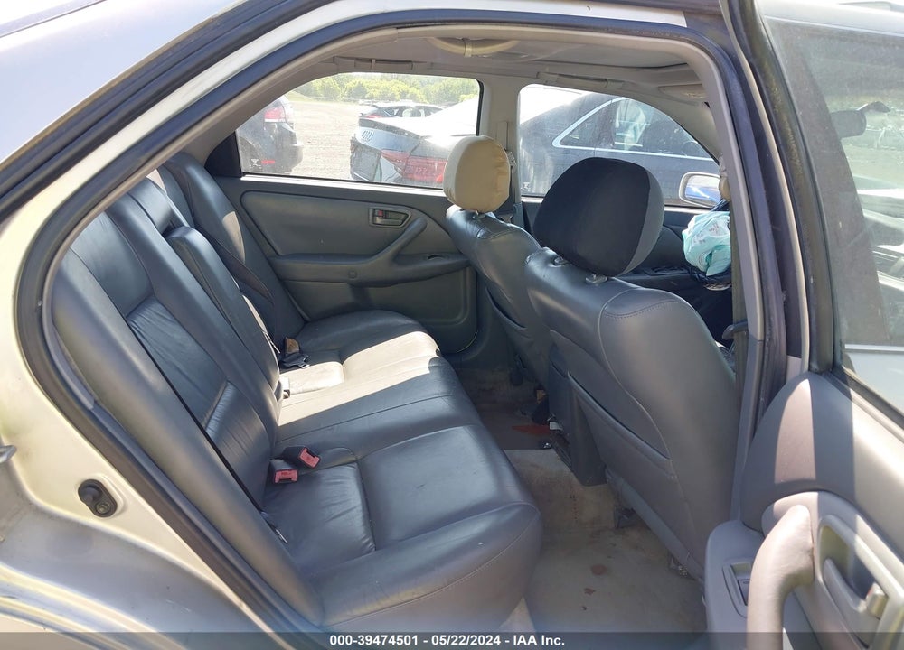 2000 TOYOTA CAMRY LE V6 VIN: 4T1BF28K5YU096684