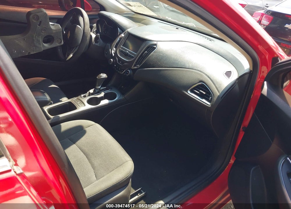 2018 CHEVROLET CRUZE LT AUTO VIN: 1G1BE5SM2J7173608