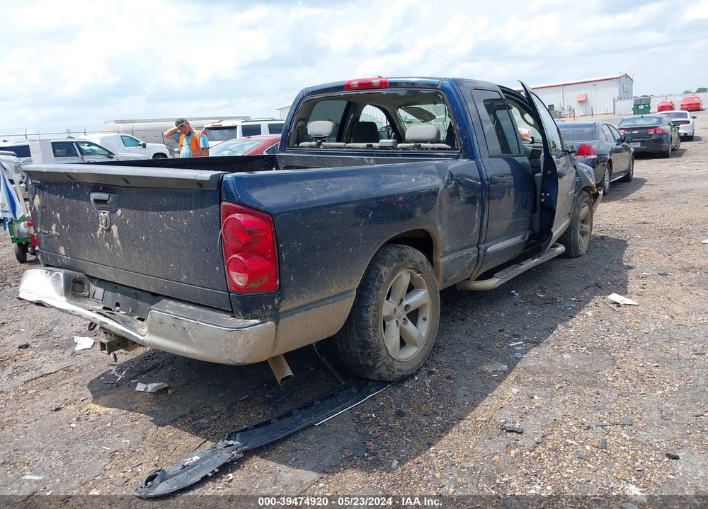 2007 DODGE RAM 1500 SLT VIN: 1D7HA18247J618668