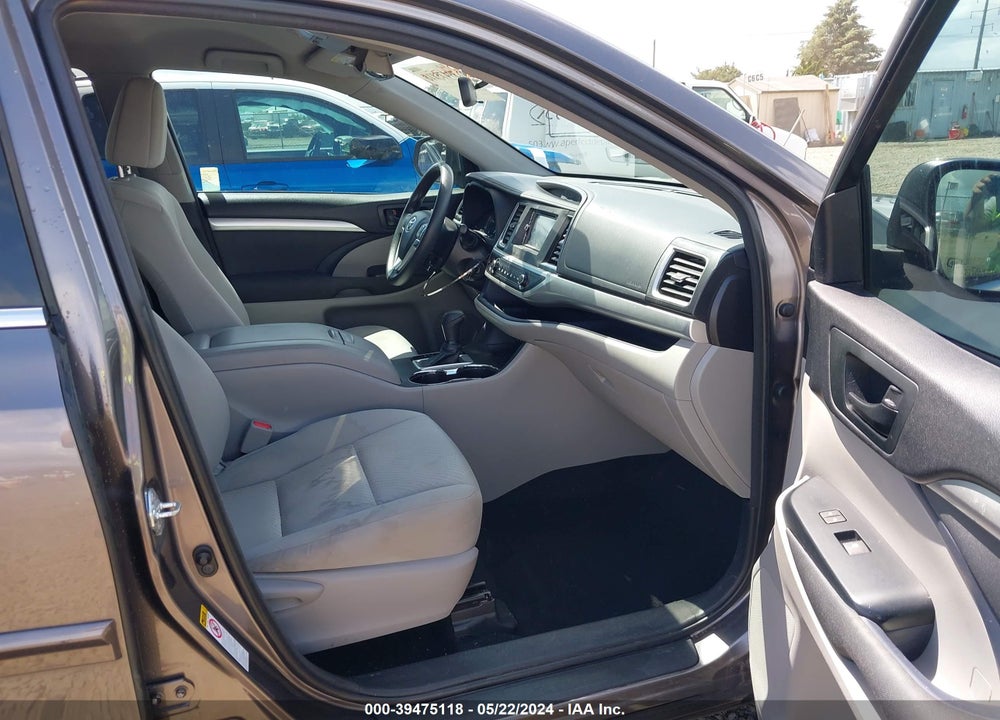 2016 TOYOTA HIGHLANDER LE V6 VIN: 5TDZKRFH9GS124133