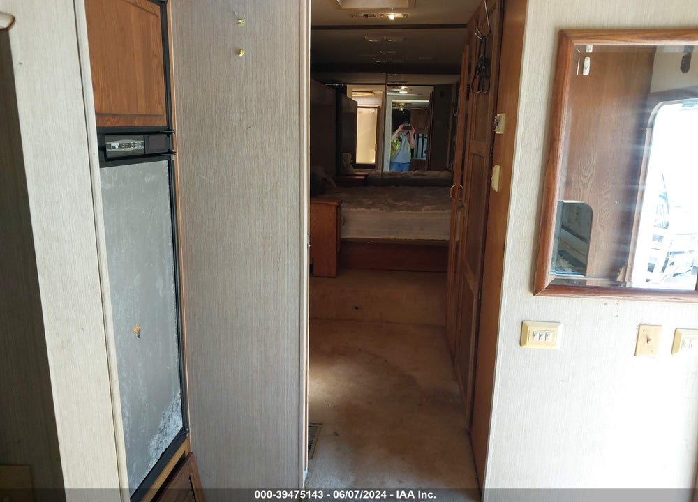 1996 TRAVEL SUPREME M-36 RLTSO VIN: 4TKFW3630T1002904