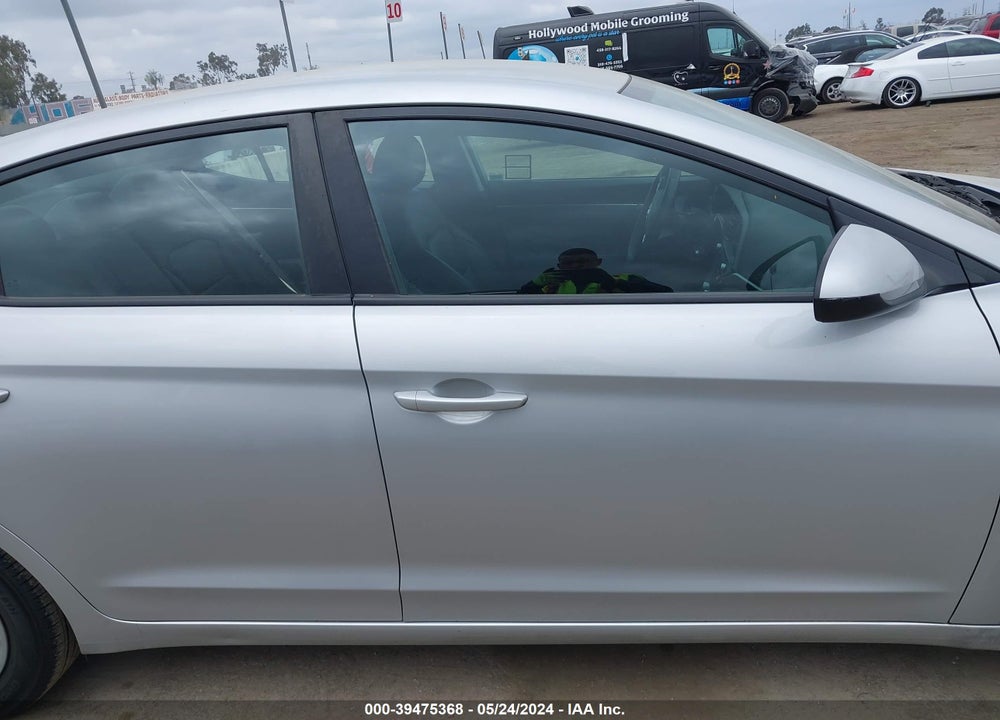 2020 HYUNDAI ELANTRA SE VIN: 5NPD74LFXLH509105