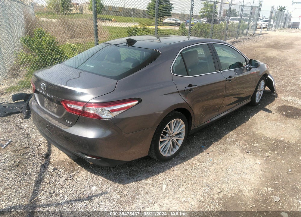 2020 TOYOTA CAMRY XLE VIN: 4T1F11AK4LU884014