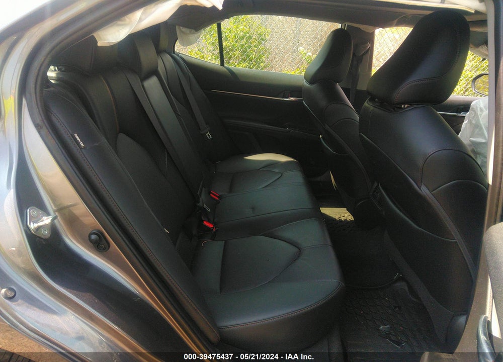 2020 TOYOTA CAMRY XLE VIN: 4T1F11AK4LU884014