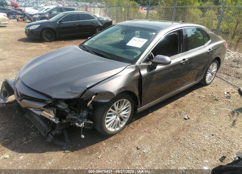 2020 TOYOTA CAMRY XLE VIN: 4T1F11AK4LU884014