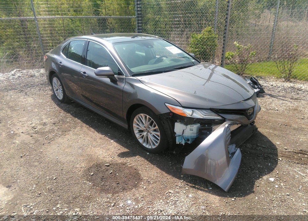 2020 TOYOTA CAMRY XLE VIN: 4T1F11AK4LU884014