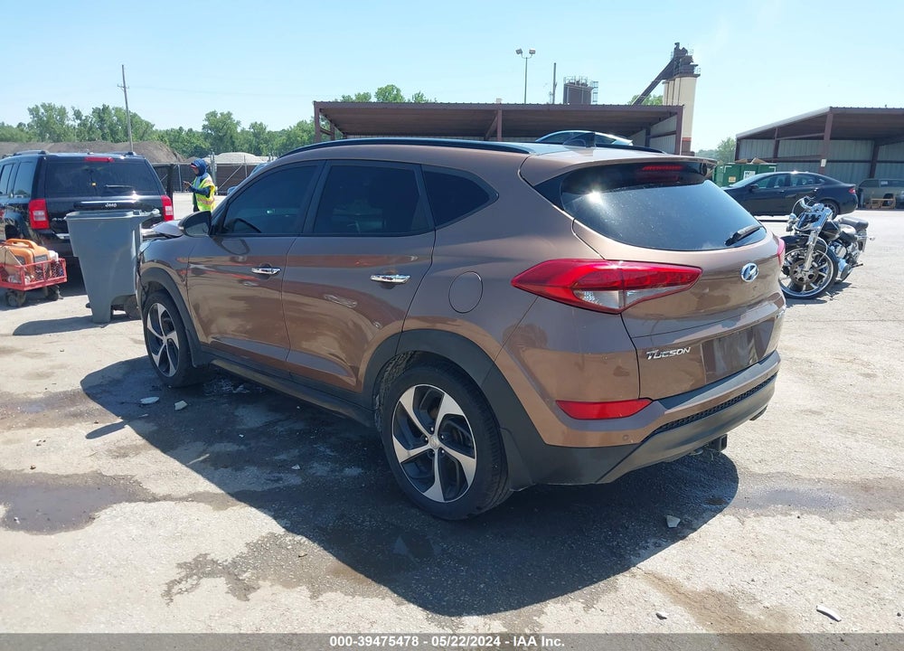 2016 HYUNDAI TUCSON LIMITED VIN: KM8J33A20GU163520