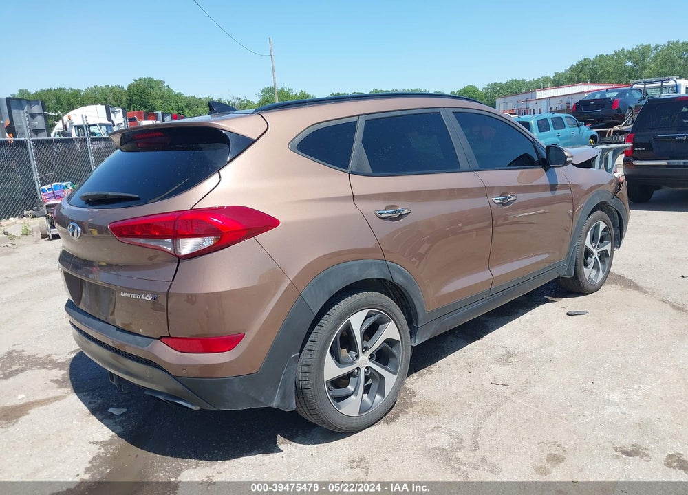 2016 HYUNDAI TUCSON LIMITED VIN: KM8J33A20GU163520