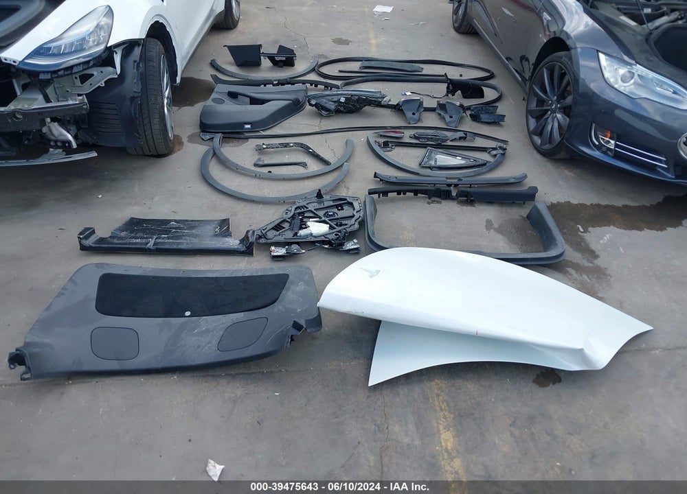 2021 TESLA MODEL Y STANDARD RANGE REAR-WHEEL DRIVE VIN: 5YJYGDED2MF107270