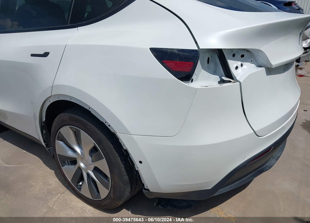 2021 TESLA MODEL Y STANDARD RANGE REAR-WHEEL DRIVE VIN: 5YJYGDED2MF107270
