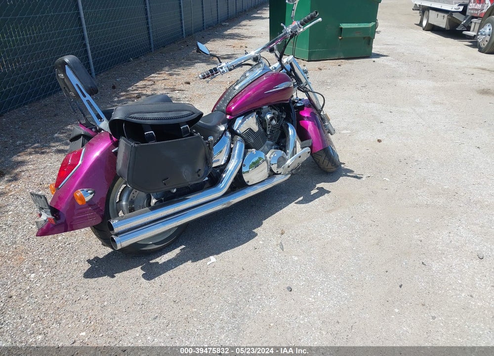 2005 HONDA VTX1300 R VIN: 1HFSC52395A201858
