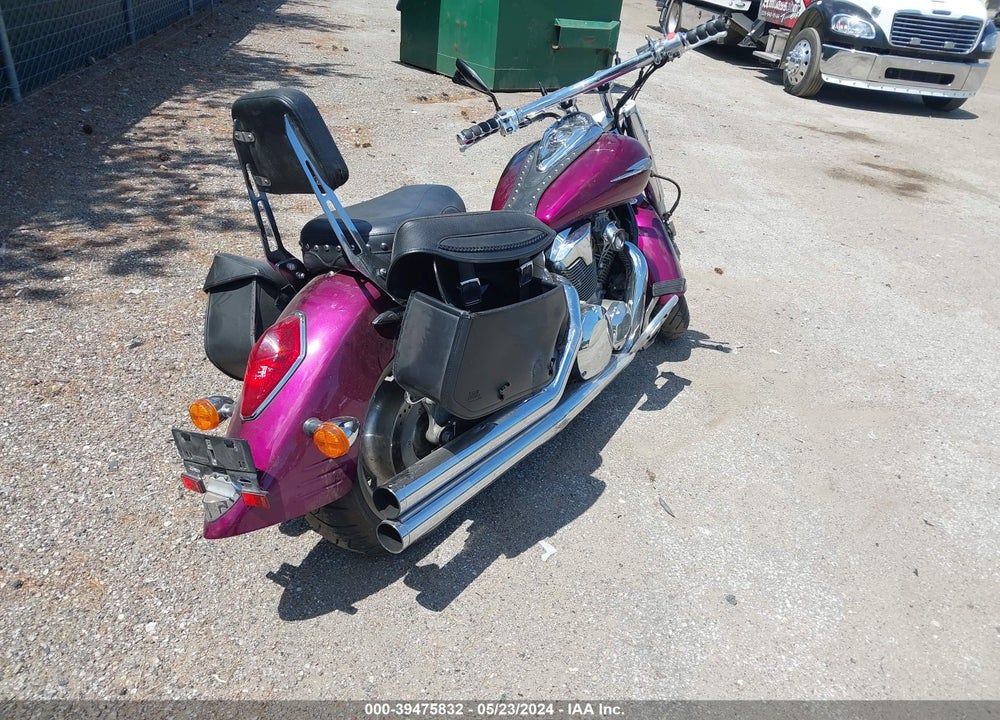 2005 HONDA VTX1300 R VIN: 1HFSC52395A201858