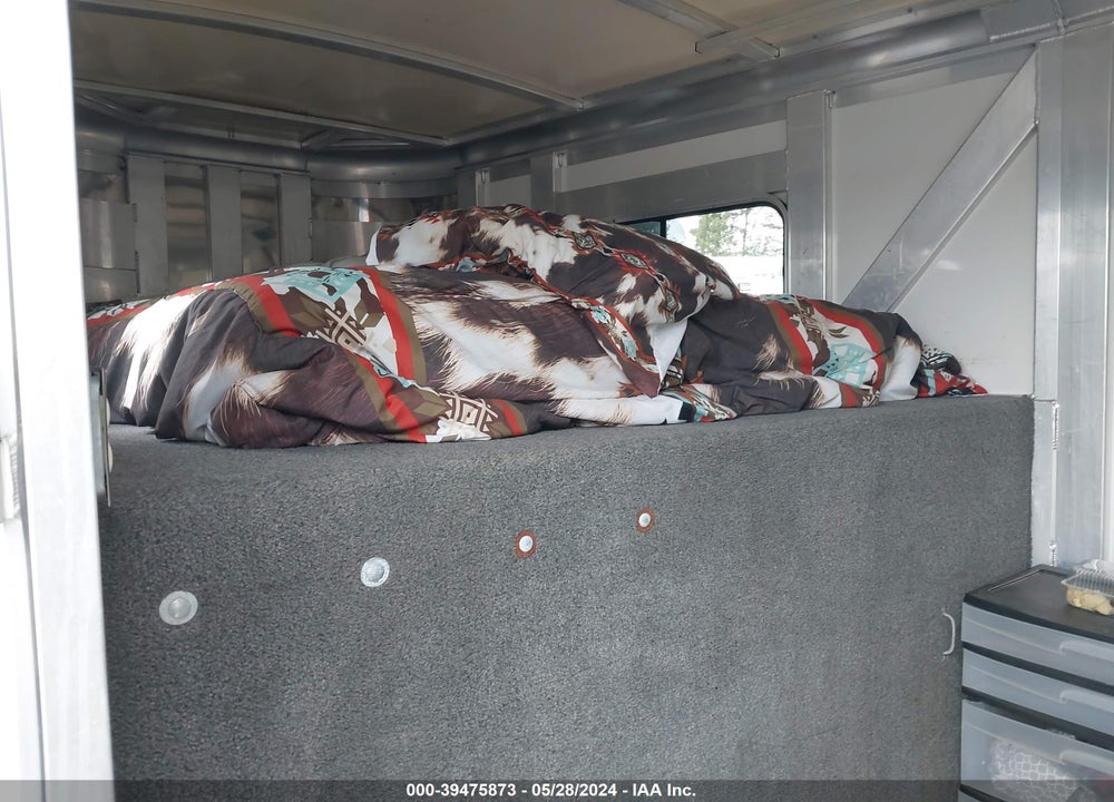 2005 CIMARRON HORSE TRAILER VIN: 5PAHG37335C02753