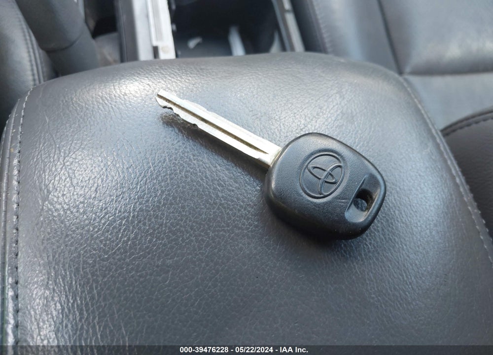 2006 TOYOTA CAMRY SOLARA SLE VIN: 4T1FA38P56U065823