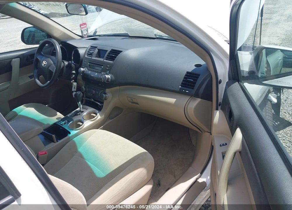 2010 TOYOTA HIGHLANDER BASE V6 VIN: 5TDZK3EH5AS017053