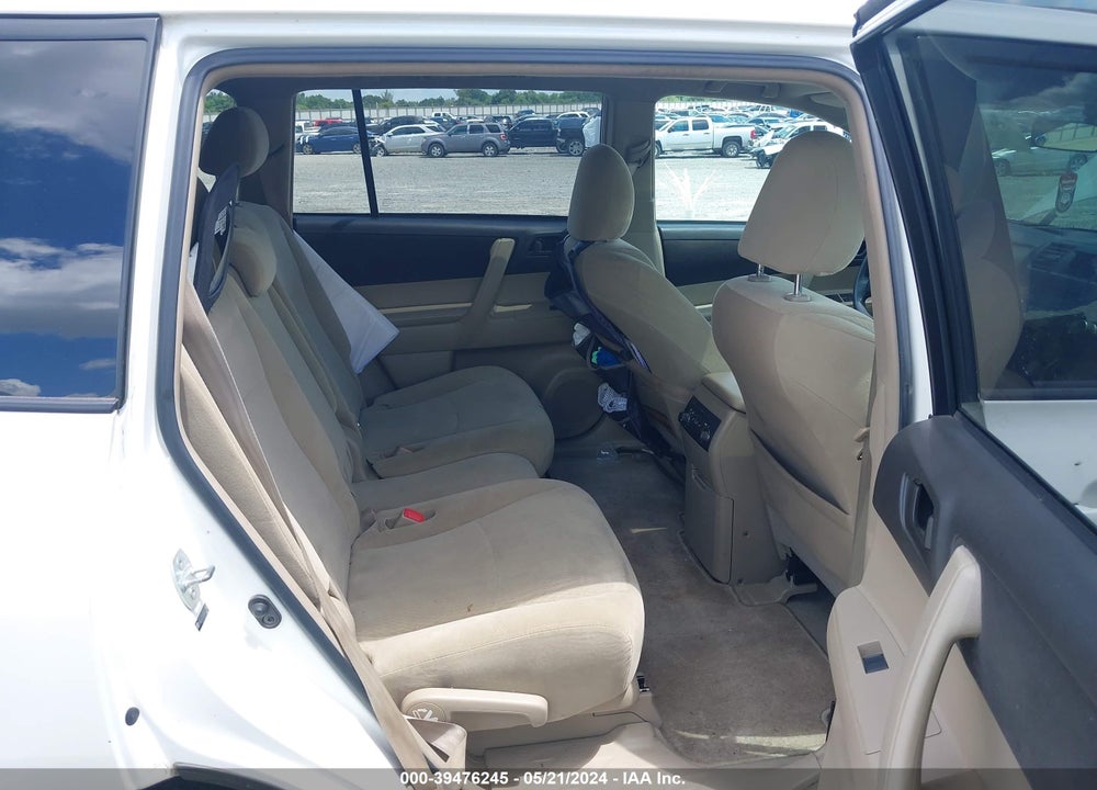 2010 TOYOTA HIGHLANDER BASE V6 VIN: 5TDZK3EH5AS017053
