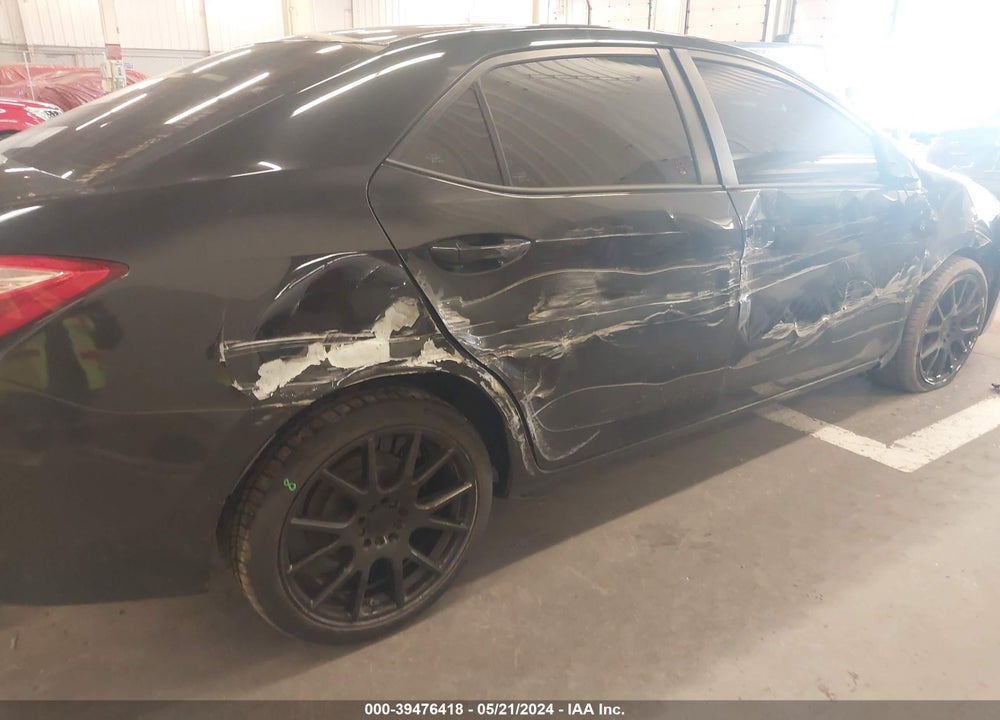 2018 TOYOTA COROLLA LE VIN: 5YFBURHE6JP826487