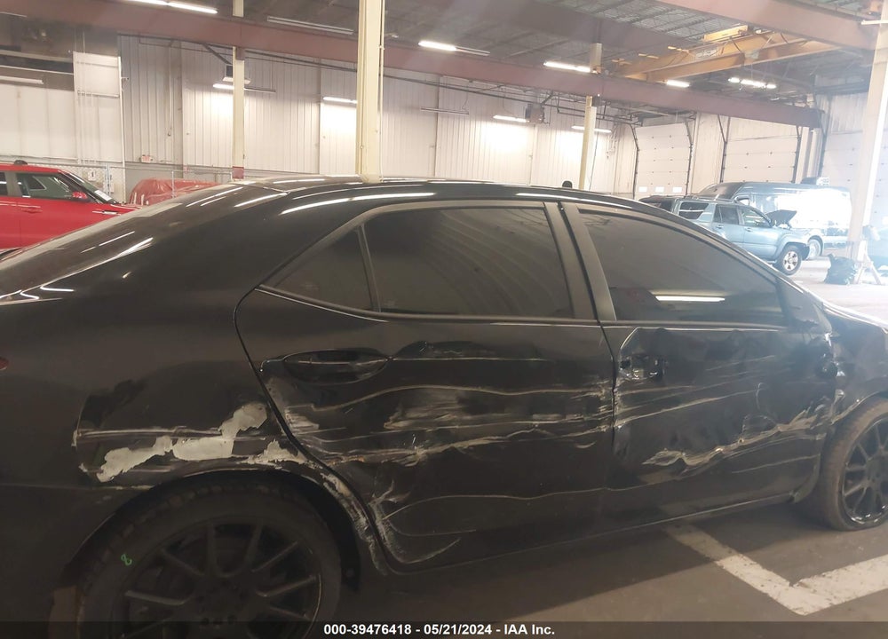 2018 TOYOTA COROLLA LE VIN: 5YFBURHE6JP826487