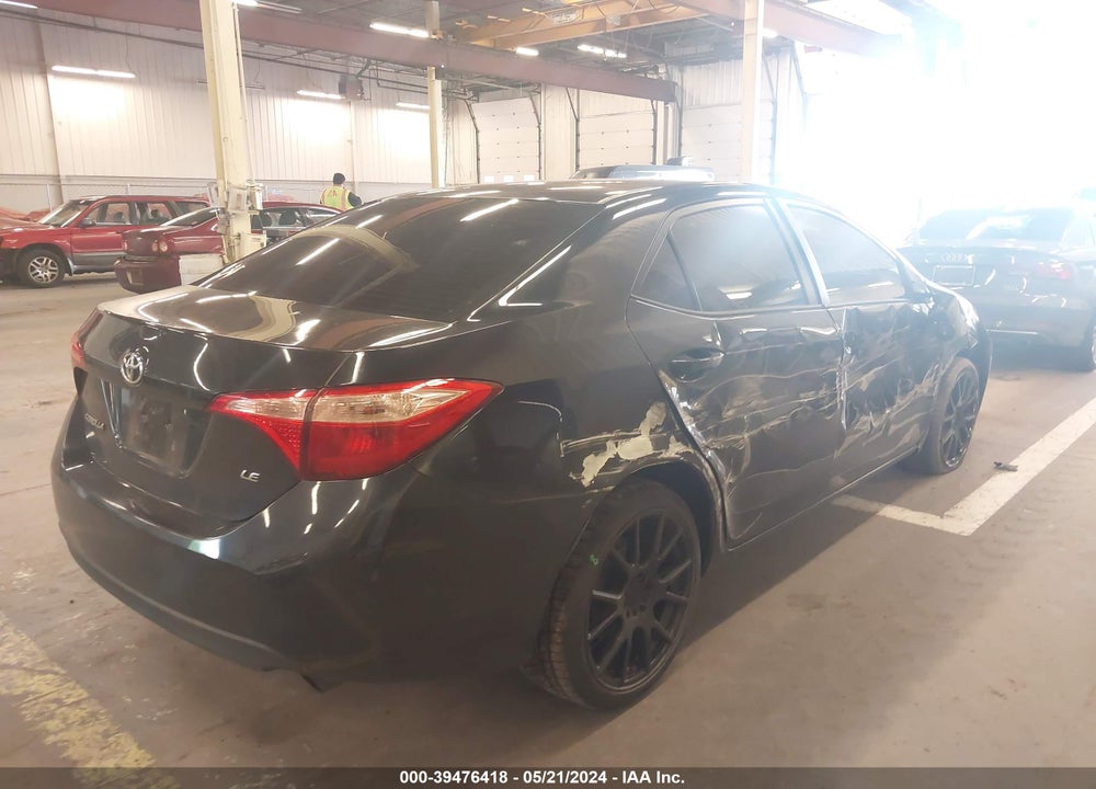 2018 TOYOTA COROLLA LE VIN: 5YFBURHE6JP826487