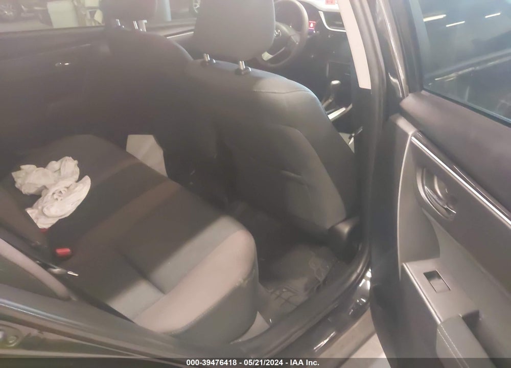 2018 TOYOTA COROLLA LE VIN: 5YFBURHE6JP826487