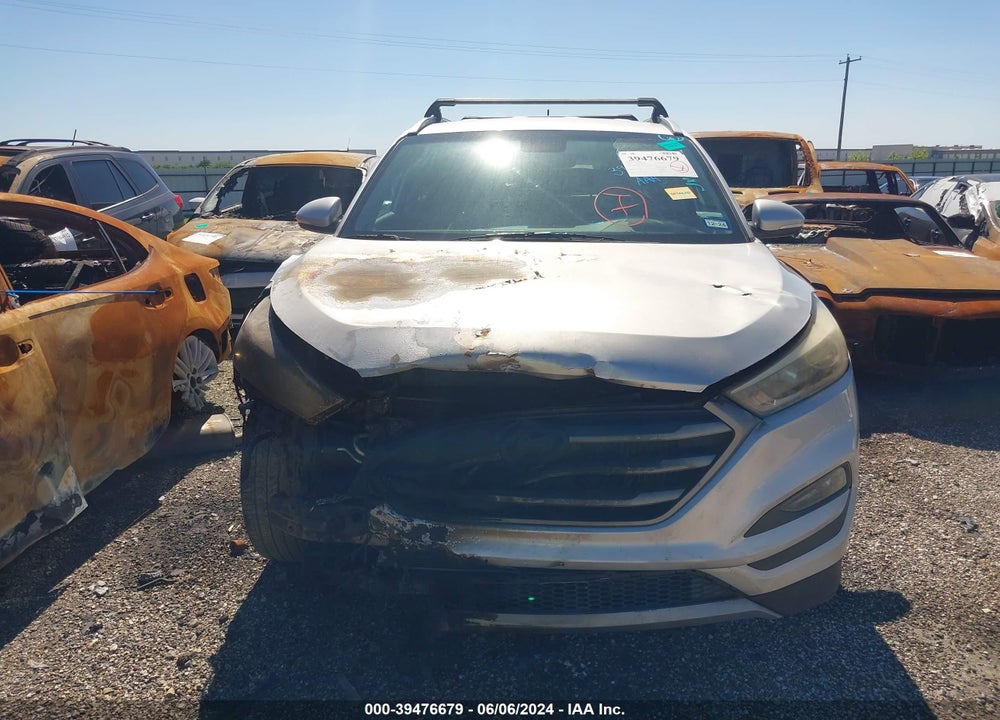 2016 HYUNDAI TUCSON SPORT VIN: KM8J33A22GU194056