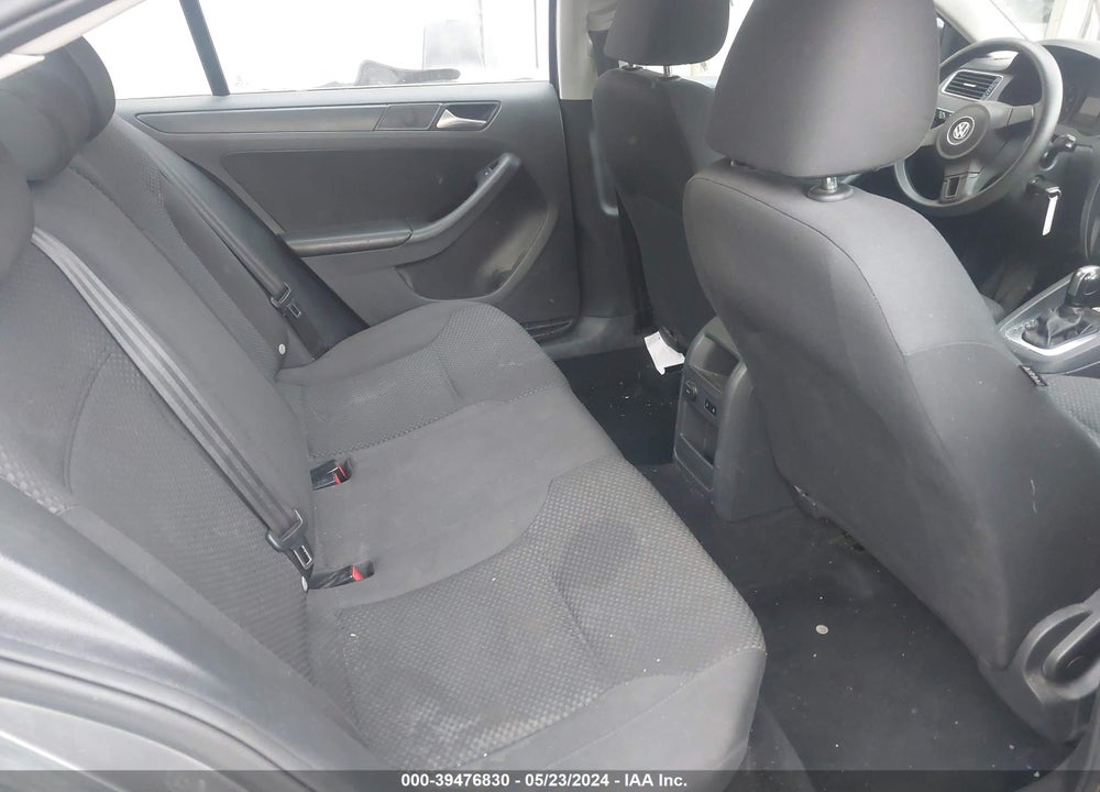 2014 VOLKSWAGEN JETTA 2.0L S VIN: 3VW2K7AJ2EM238050