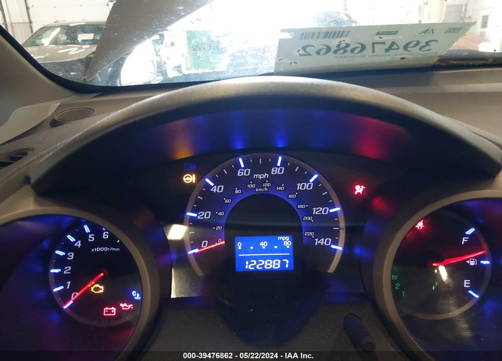 2011 HONDA FIT VIN: JHMGE8H31BC027267