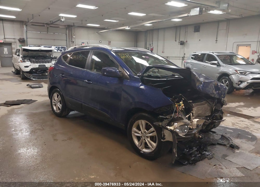 2011 HYUNDAI TUCSON GLS VIN: KM8JUCAC2BU225255