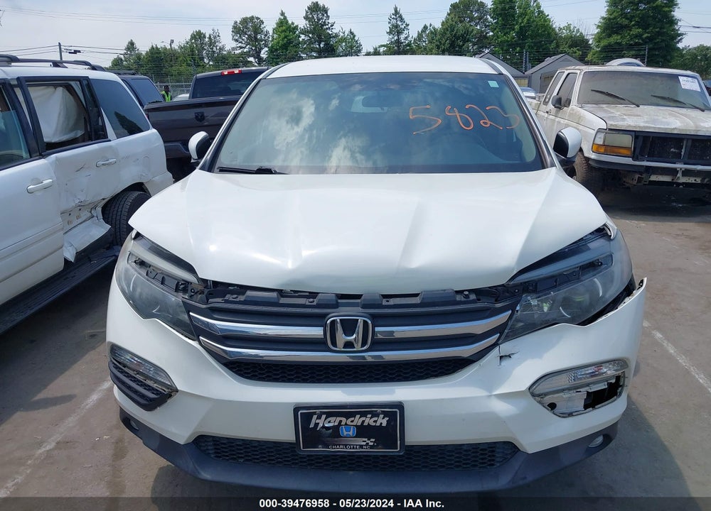 2017 HONDA PILOT EX VIN: 5FNYF5H3XHB025823